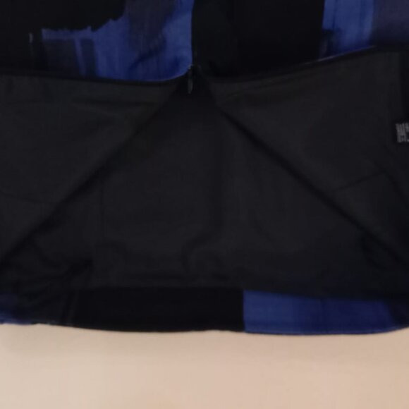 Blue and black graphic design mini skirt, MNG, Mango, size 4, EU 36 - Picture 4 of 8